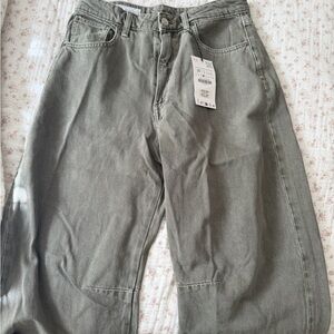 Zara Woman Green Barrel Jeans